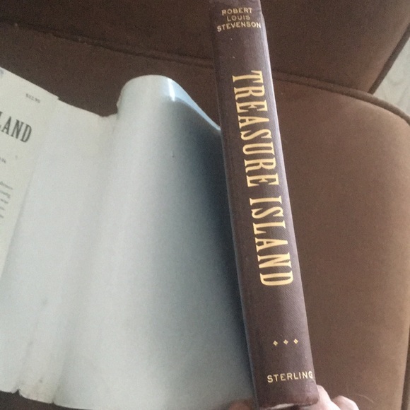 Treasure Island by Robert Louis Stevenson - Picture 4 of 11